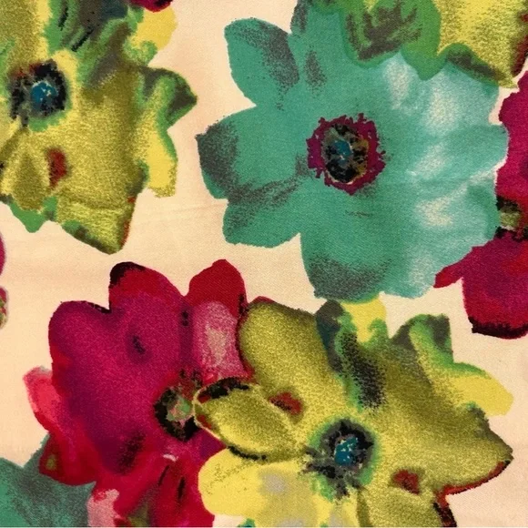 NWT The Limited Drew Fit Floral Shorts - Size 8 - Picture 3 of 8